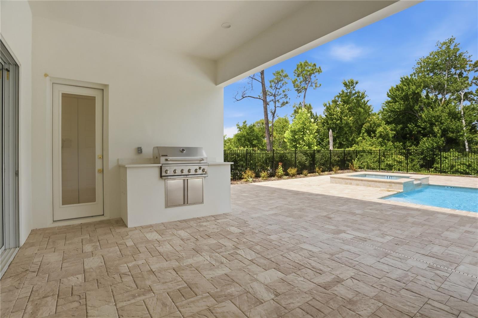 REUNION - Residential