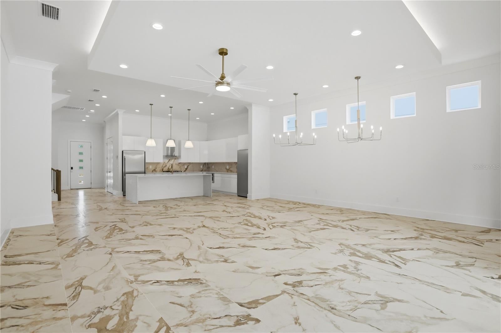 REUNION - Residential