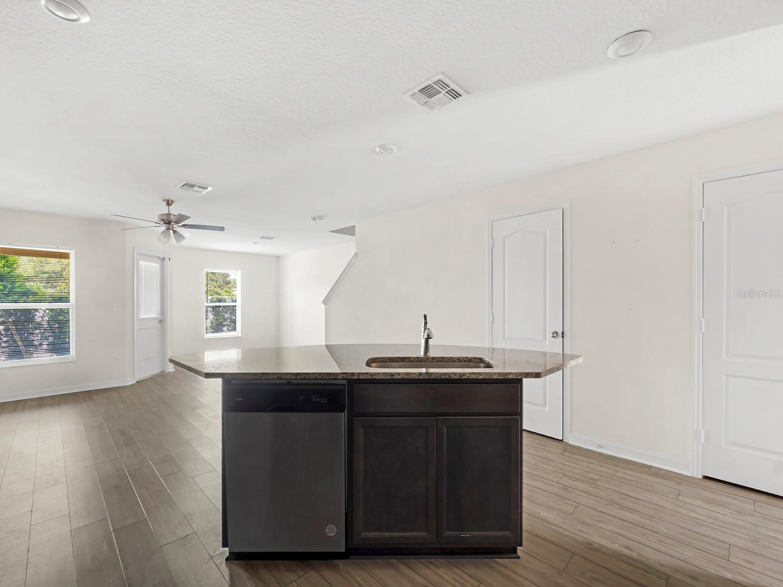 HAMLETS/TAVARES - Residential