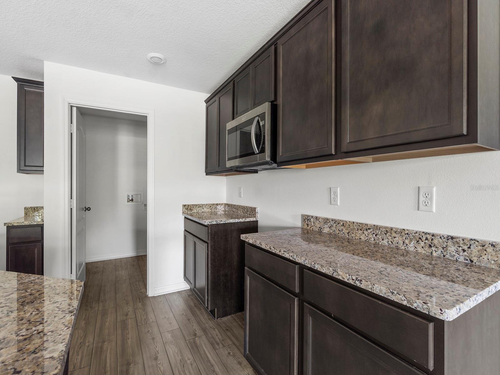 HAMLETS/TAVARES - Residential