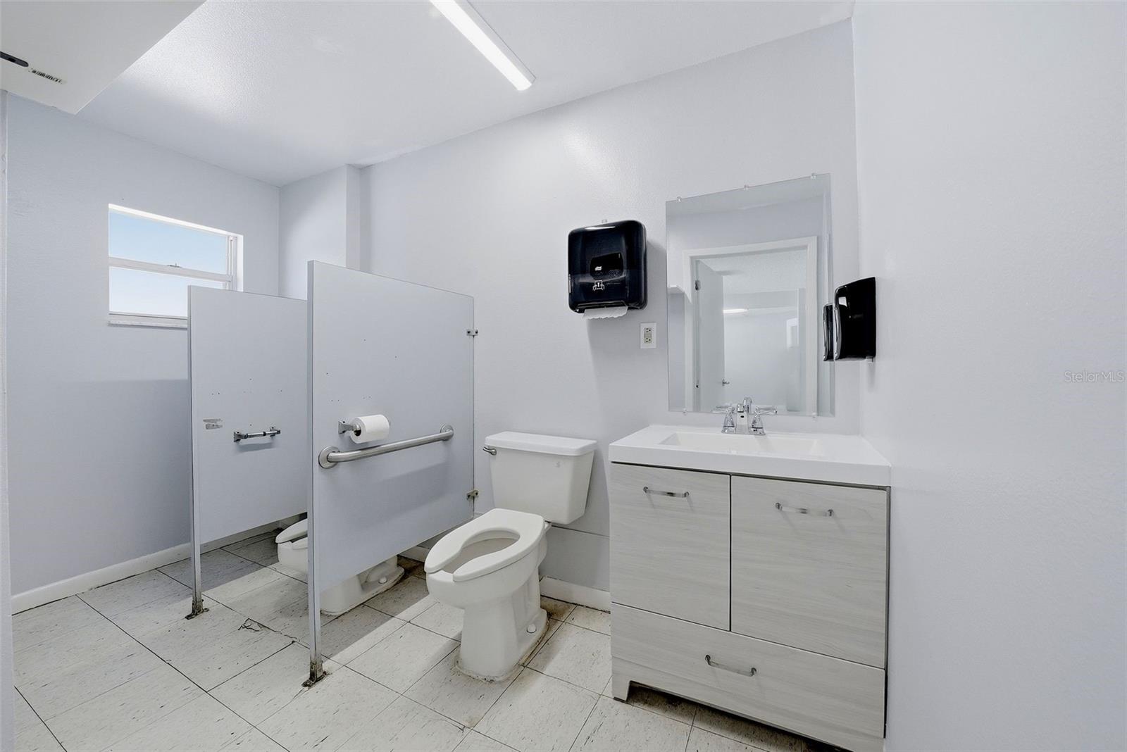 LAURAS LITTLE FARMS - Residential