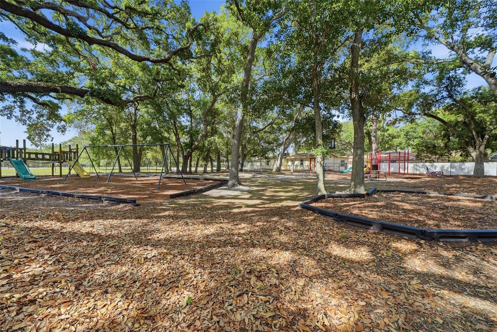 LAURAS LITTLE FARMS - Residential