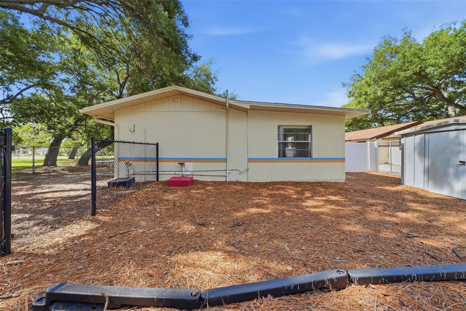 LAURAS LITTLE FARMS - Residential