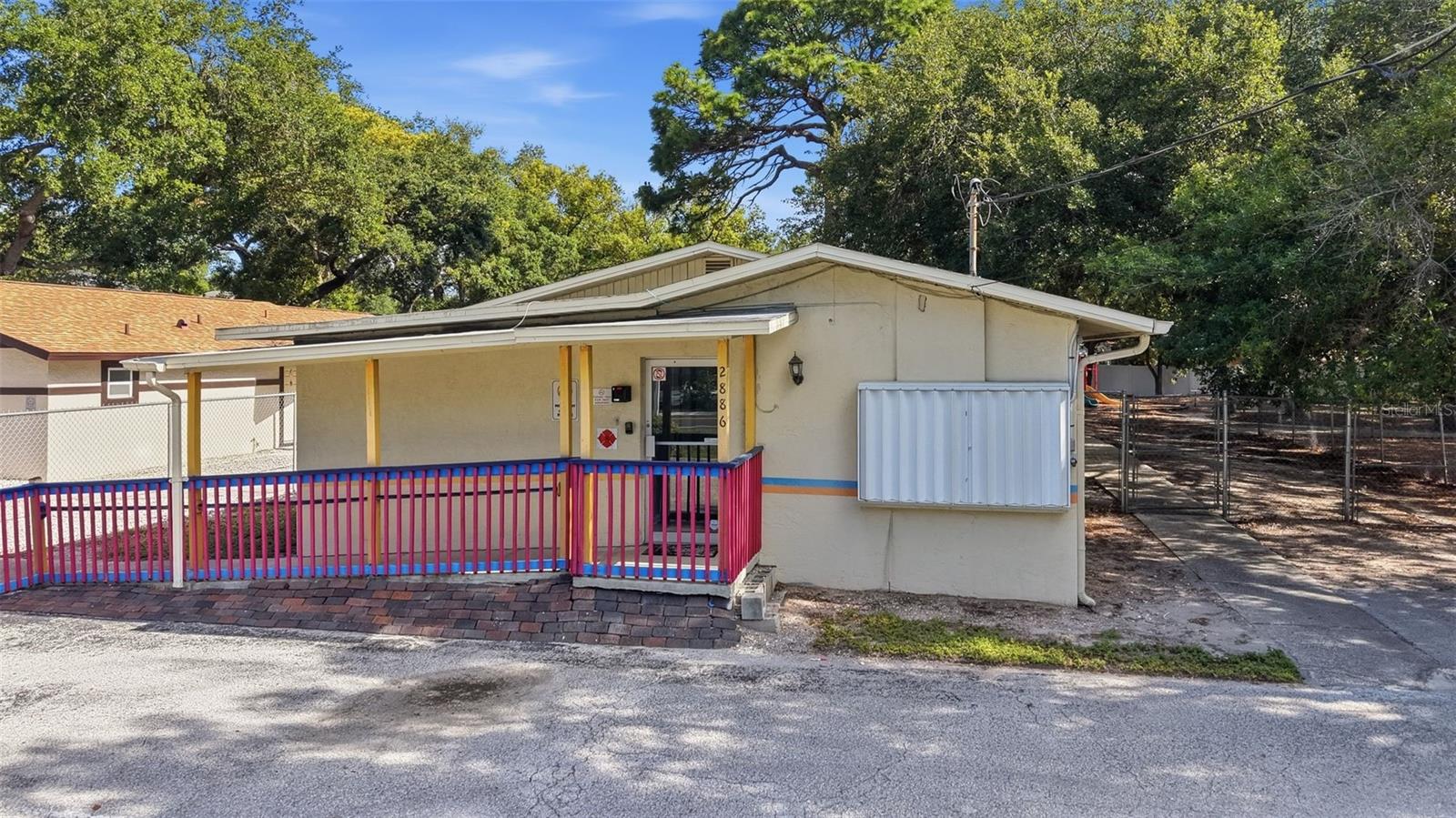 LAURAS LITTLE FARMS - Residential