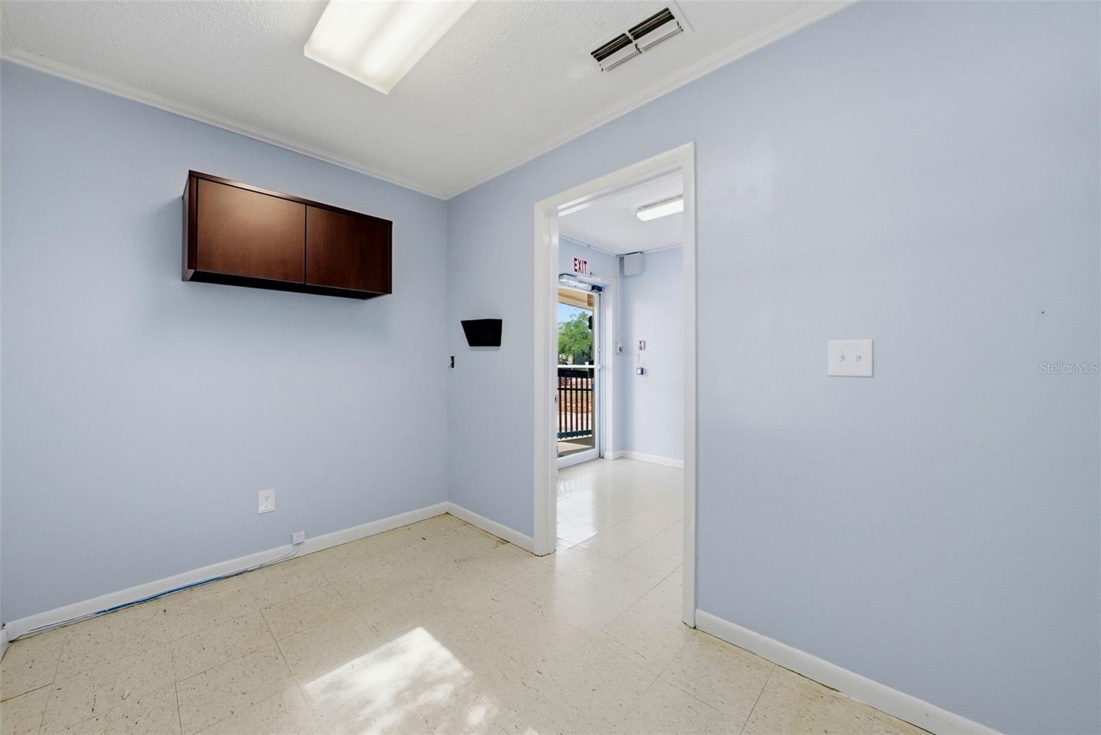 LAURAS LITTLE FARMS - Residential