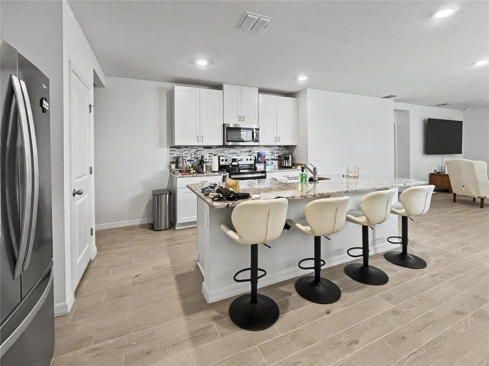 MAGNOLIA BAY - Residential Lease