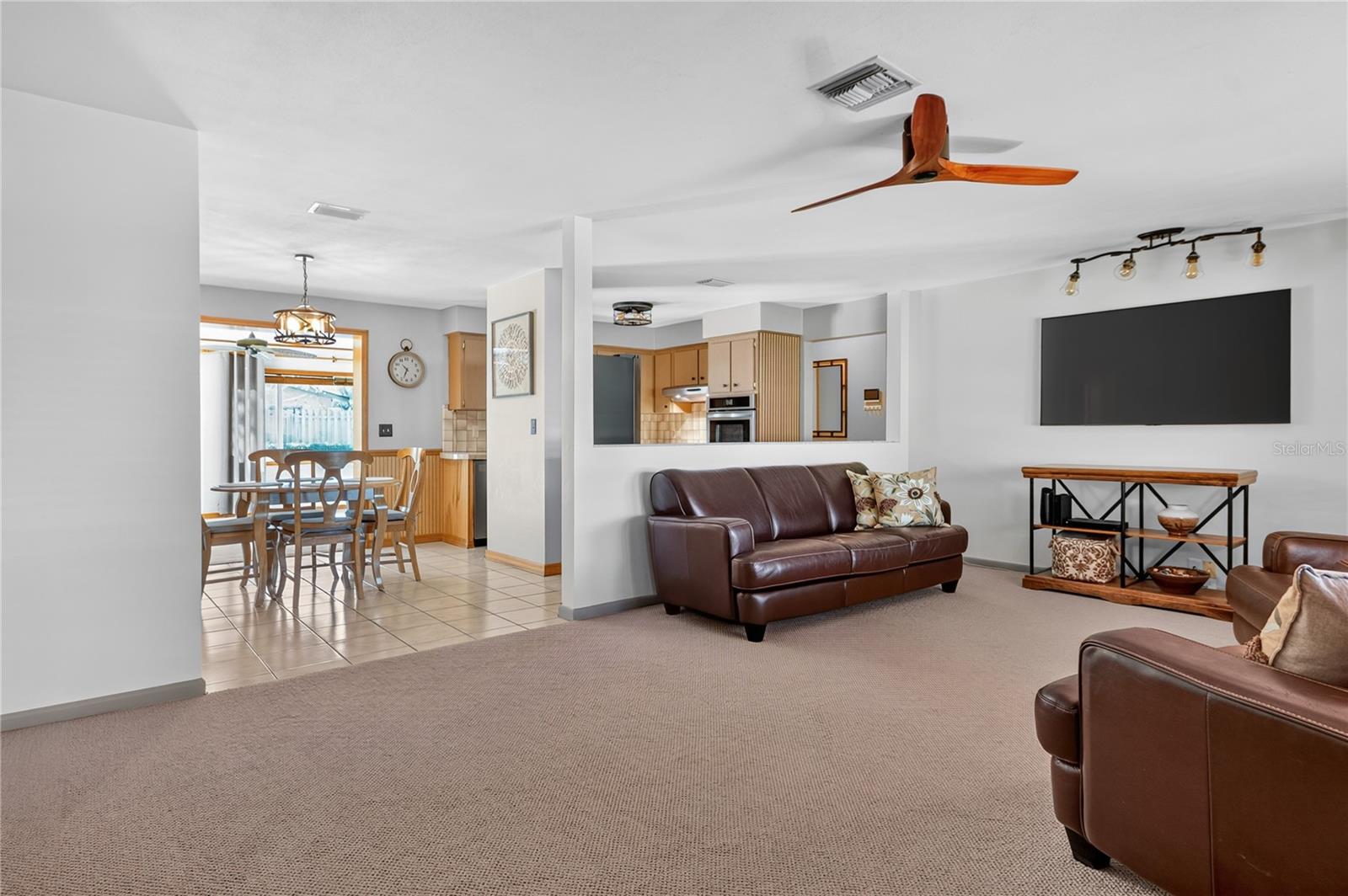 WOODMONT PARK ESTATES 1ST ADD - Residential