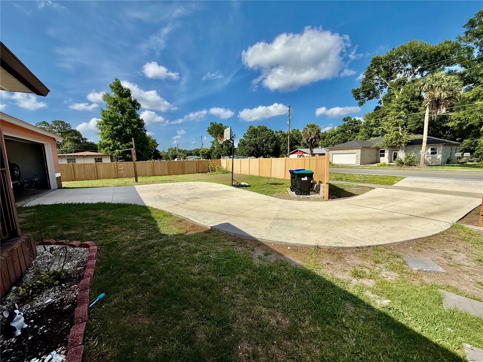 ORLANDO IMPROV CO 01 - Residential