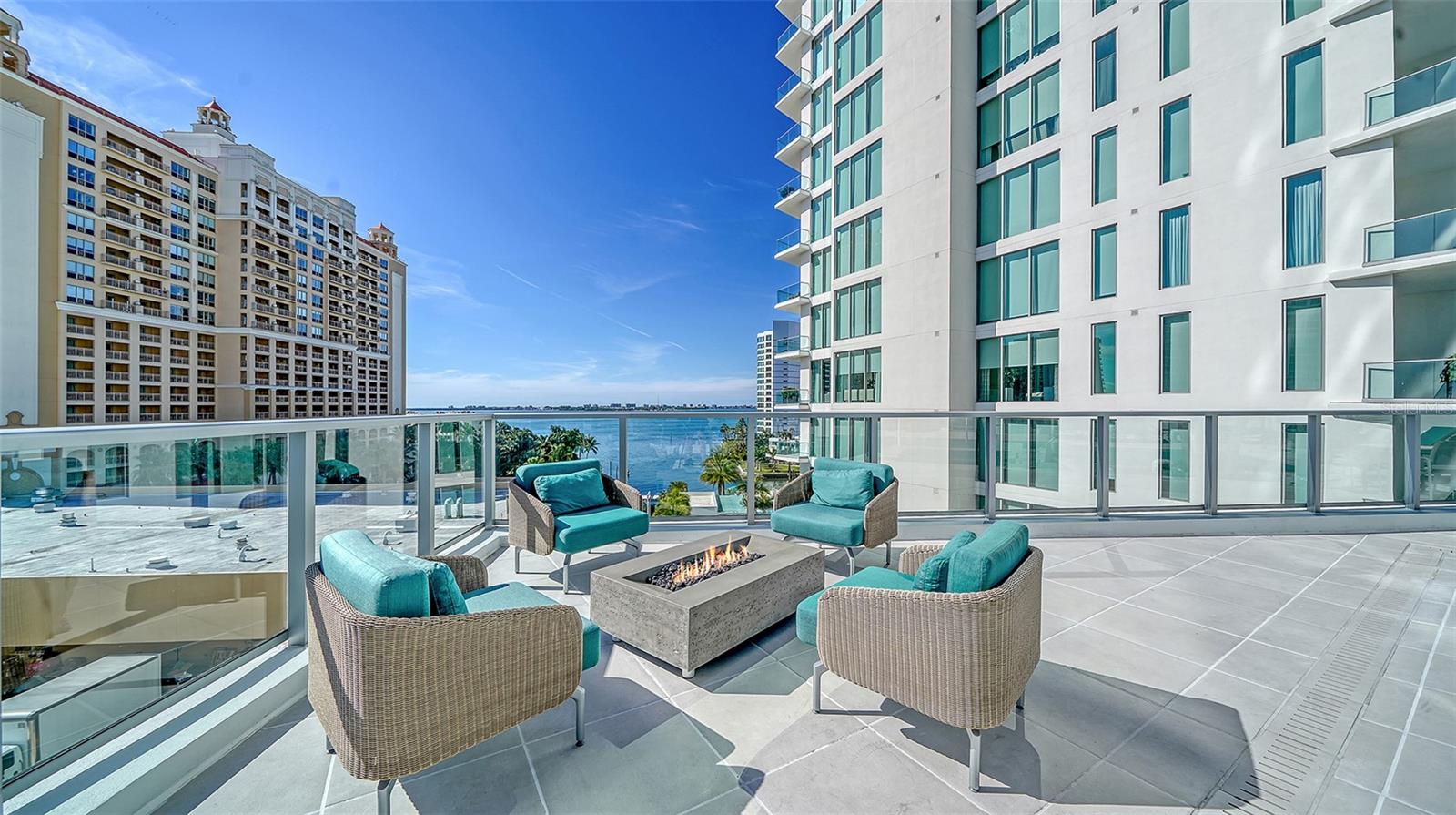 BAYSO SARASOTA - Residential