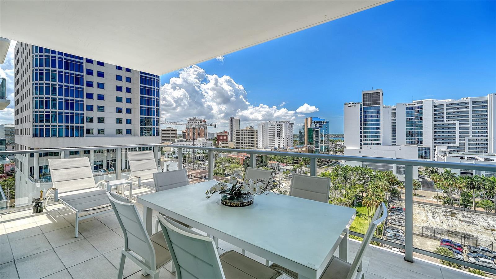 BAYSO SARASOTA - Residential