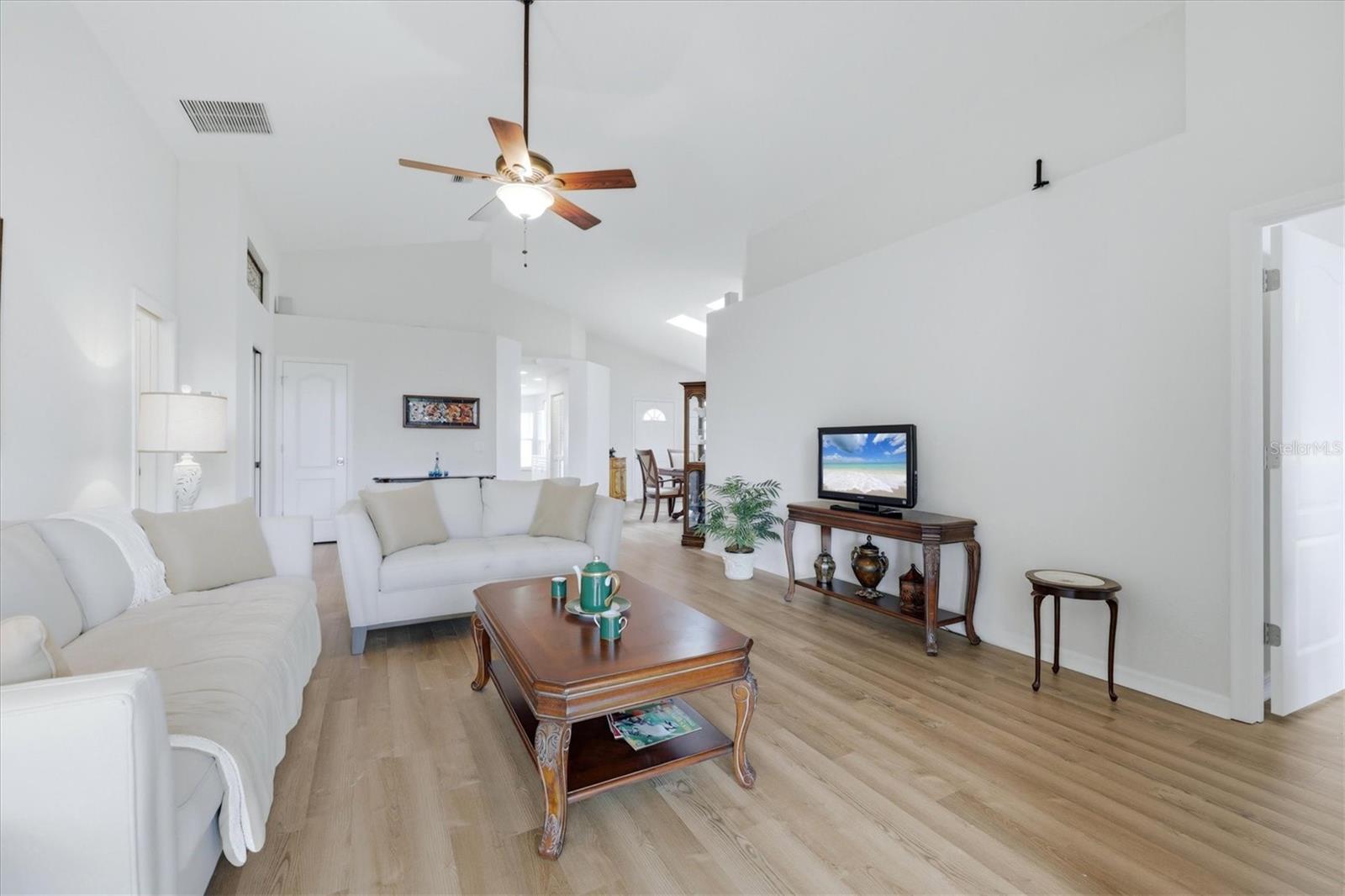TURNBERRY PLACE - Residential