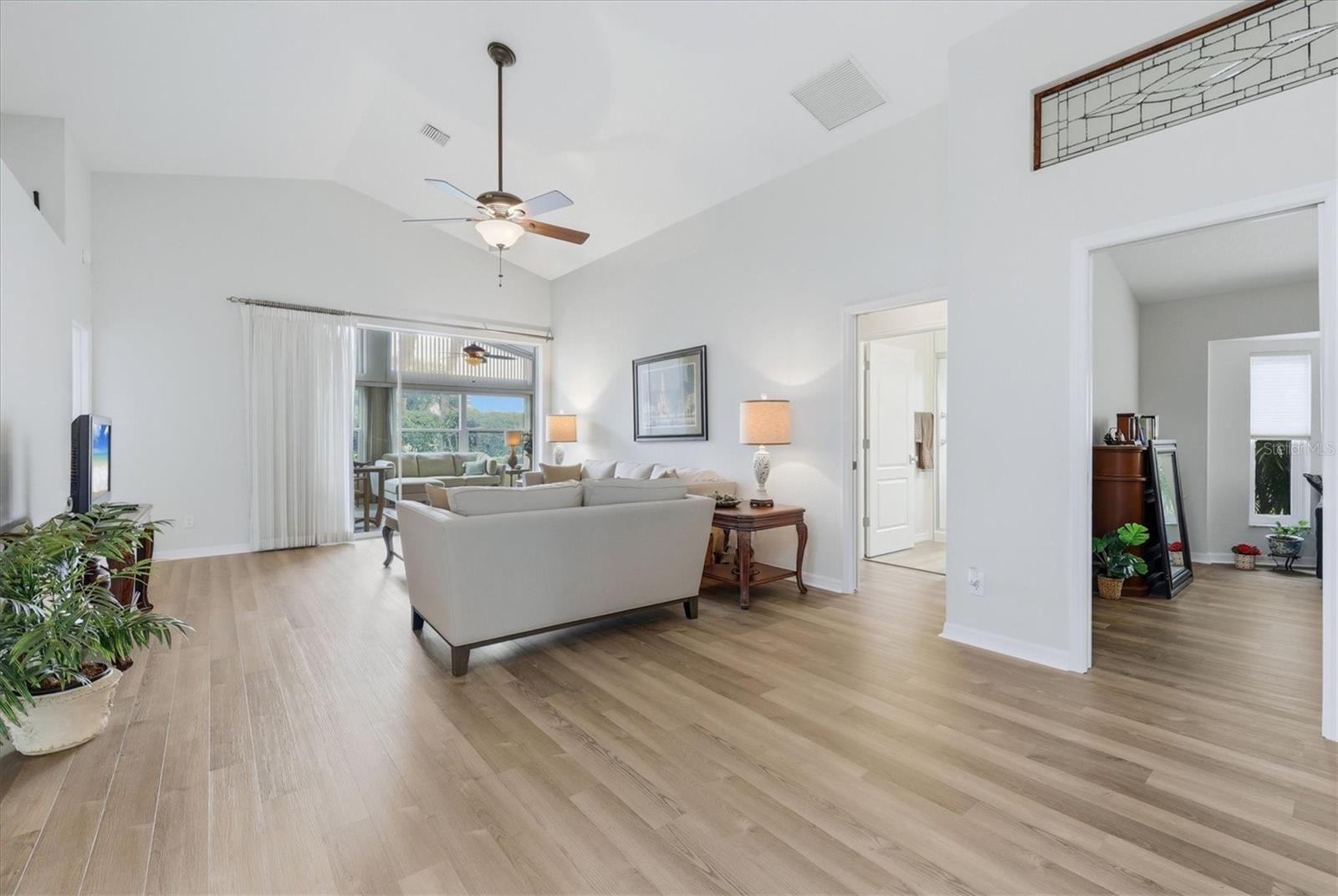 TURNBERRY PLACE - Residential