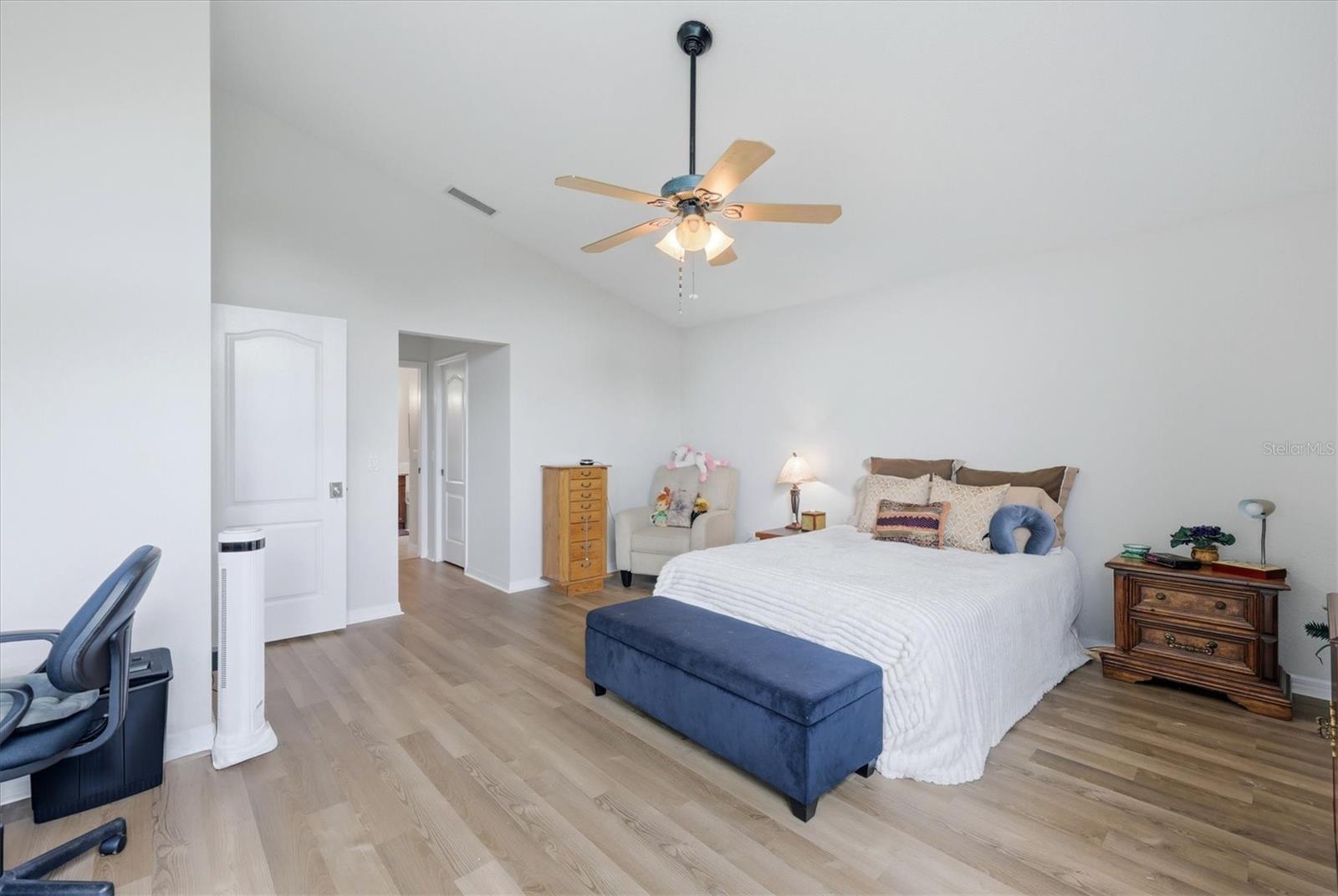 TURNBERRY PLACE - Residential
