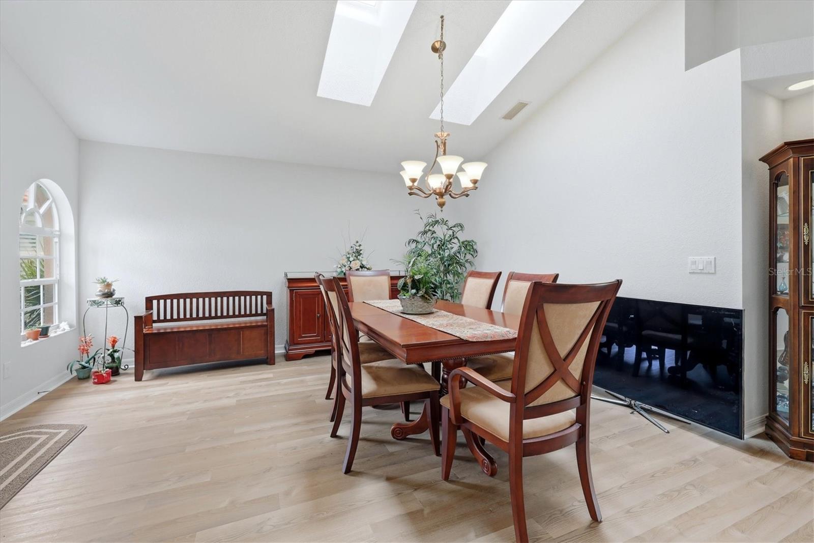 TURNBERRY PLACE - Residential