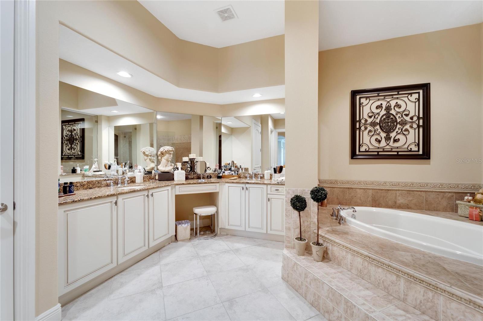 FISHHAWK RANCH - Residential