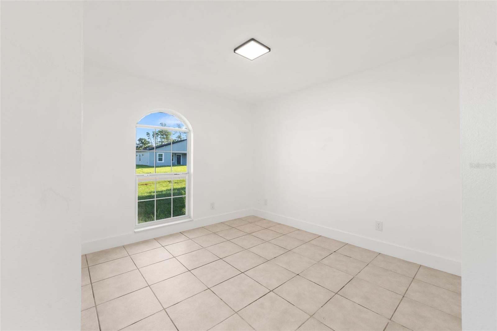 MARION OAKS - Residential