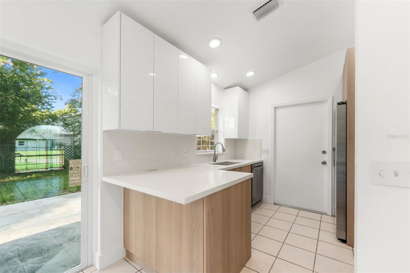 MARION OAKS - Residential