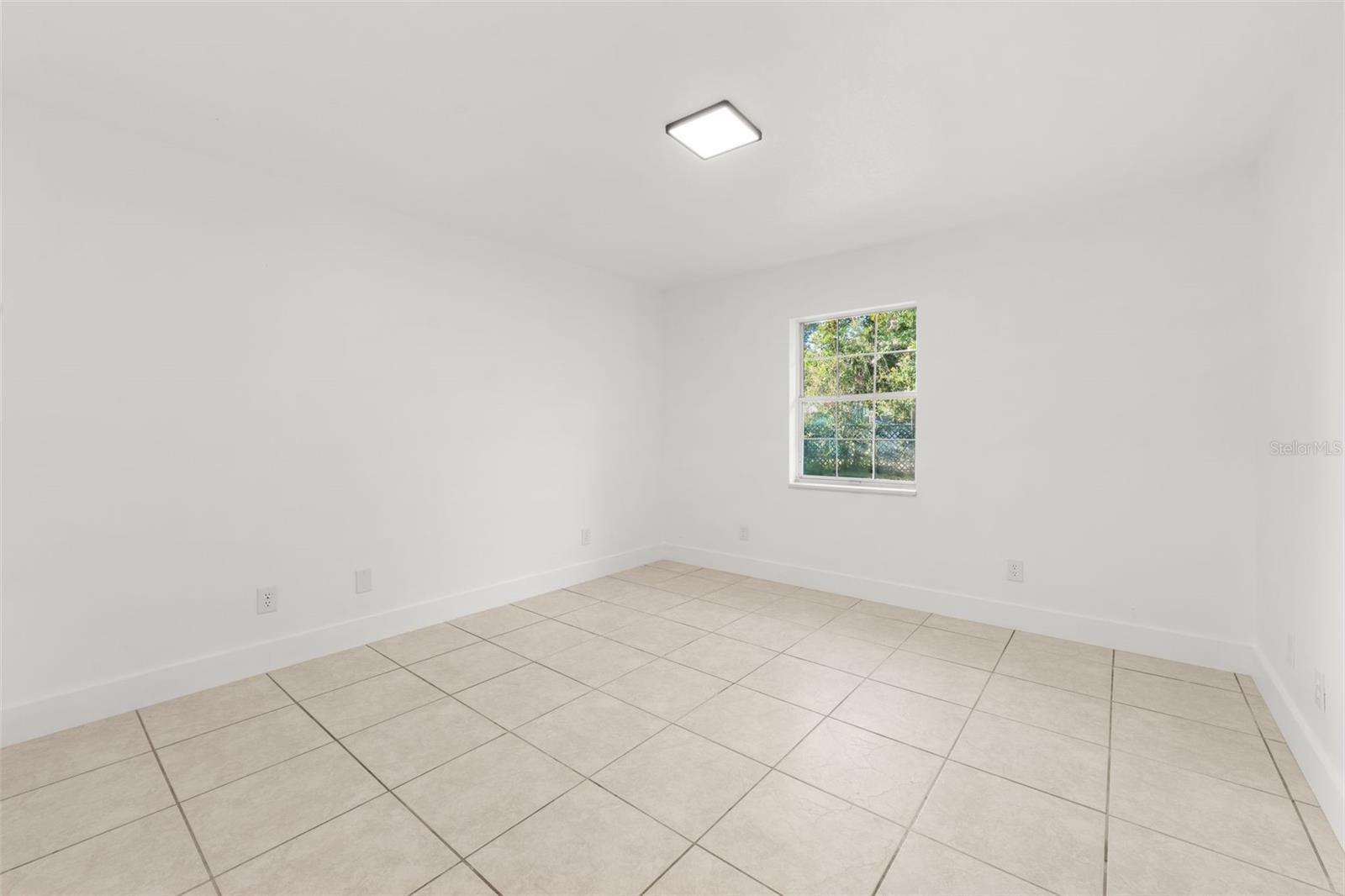 MARION OAKS - Residential