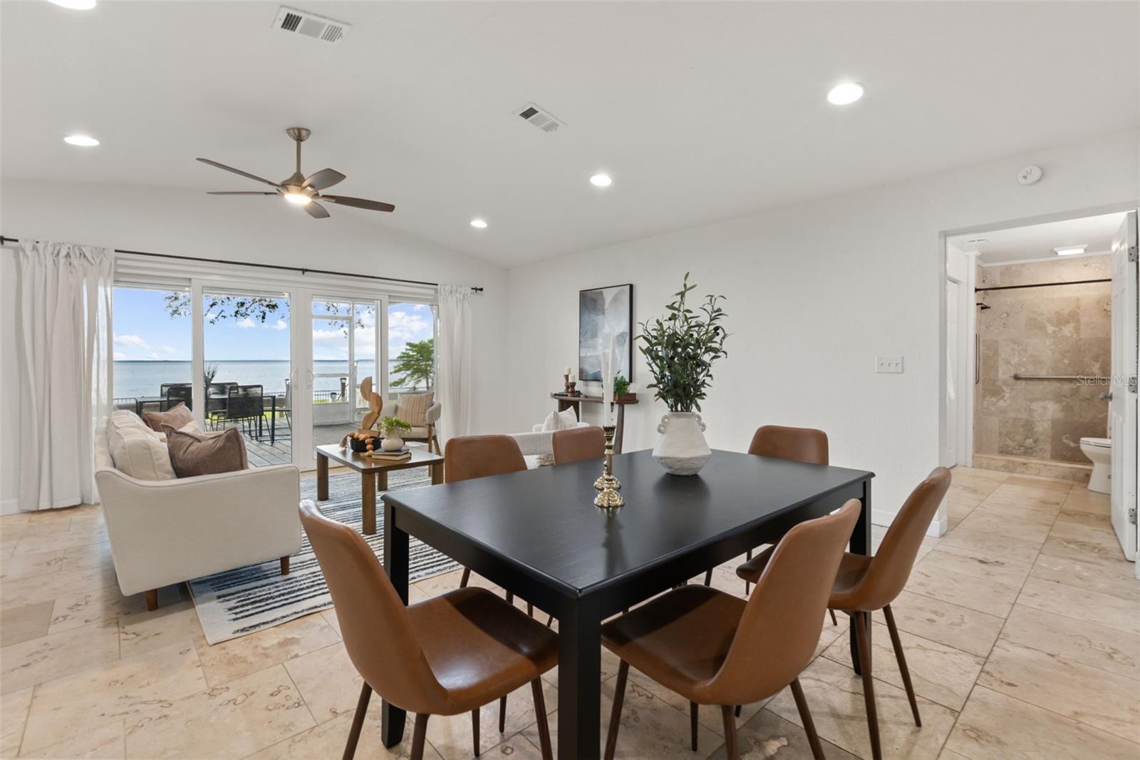 LAKE HARNEY BEACH - Residential