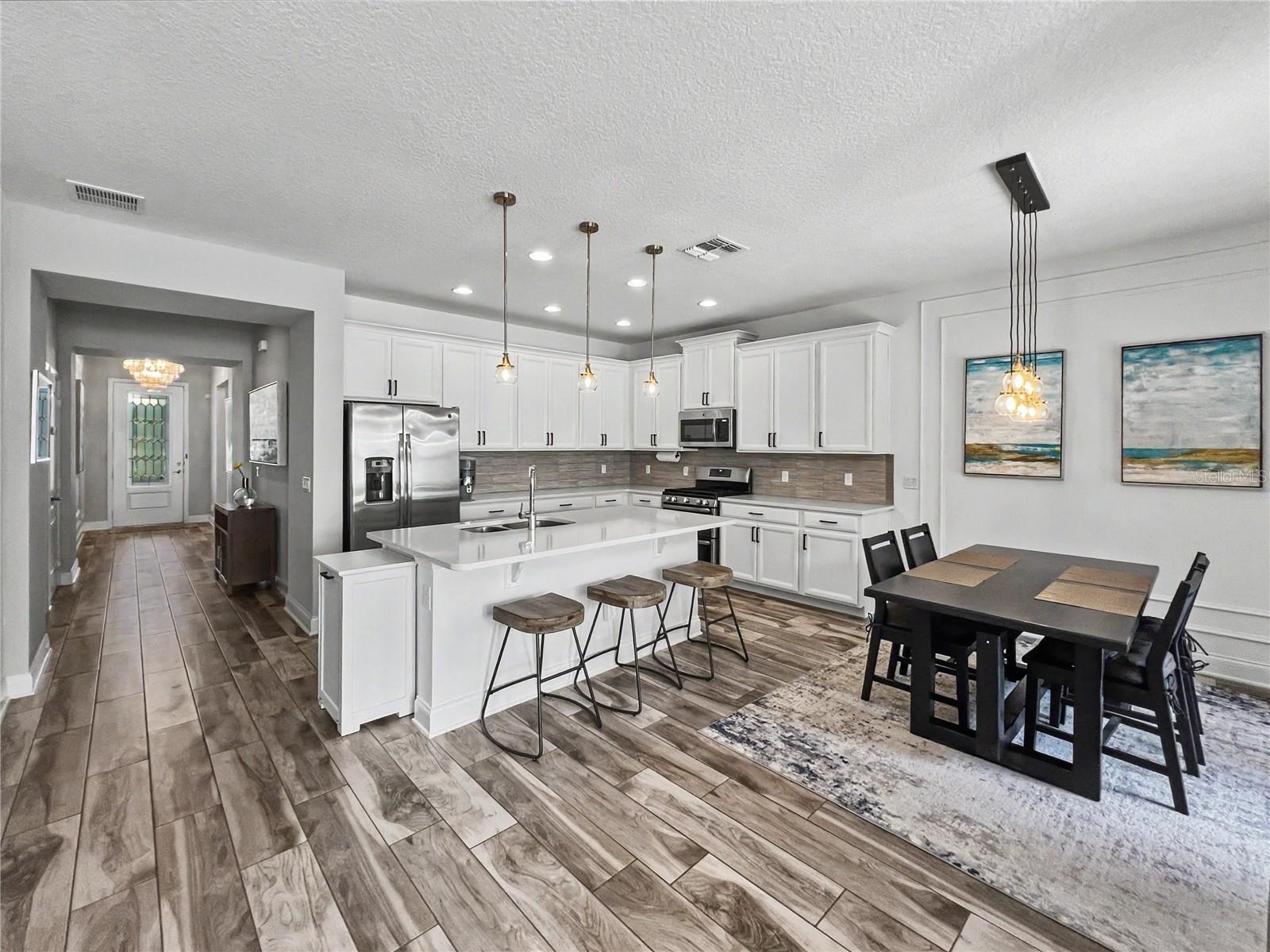 HULL ISLAND/OAKLAND - Residential