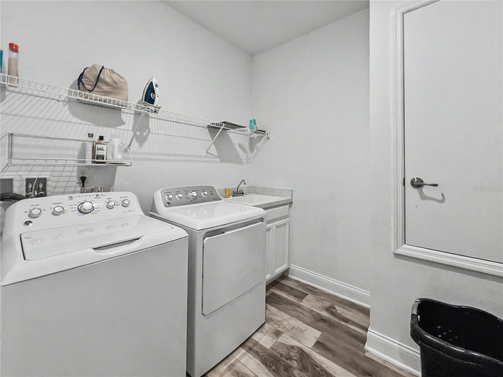HULL ISLAND/OAKLAND - Residential