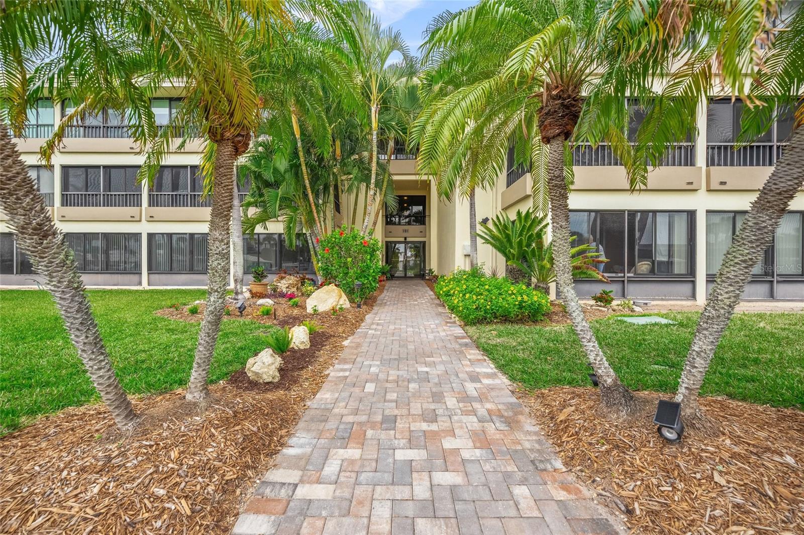 WHISPERING SANDS SEC 3 - Residential