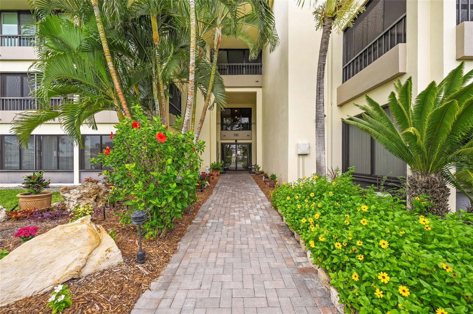 WHISPERING SANDS SEC 3 - Residential