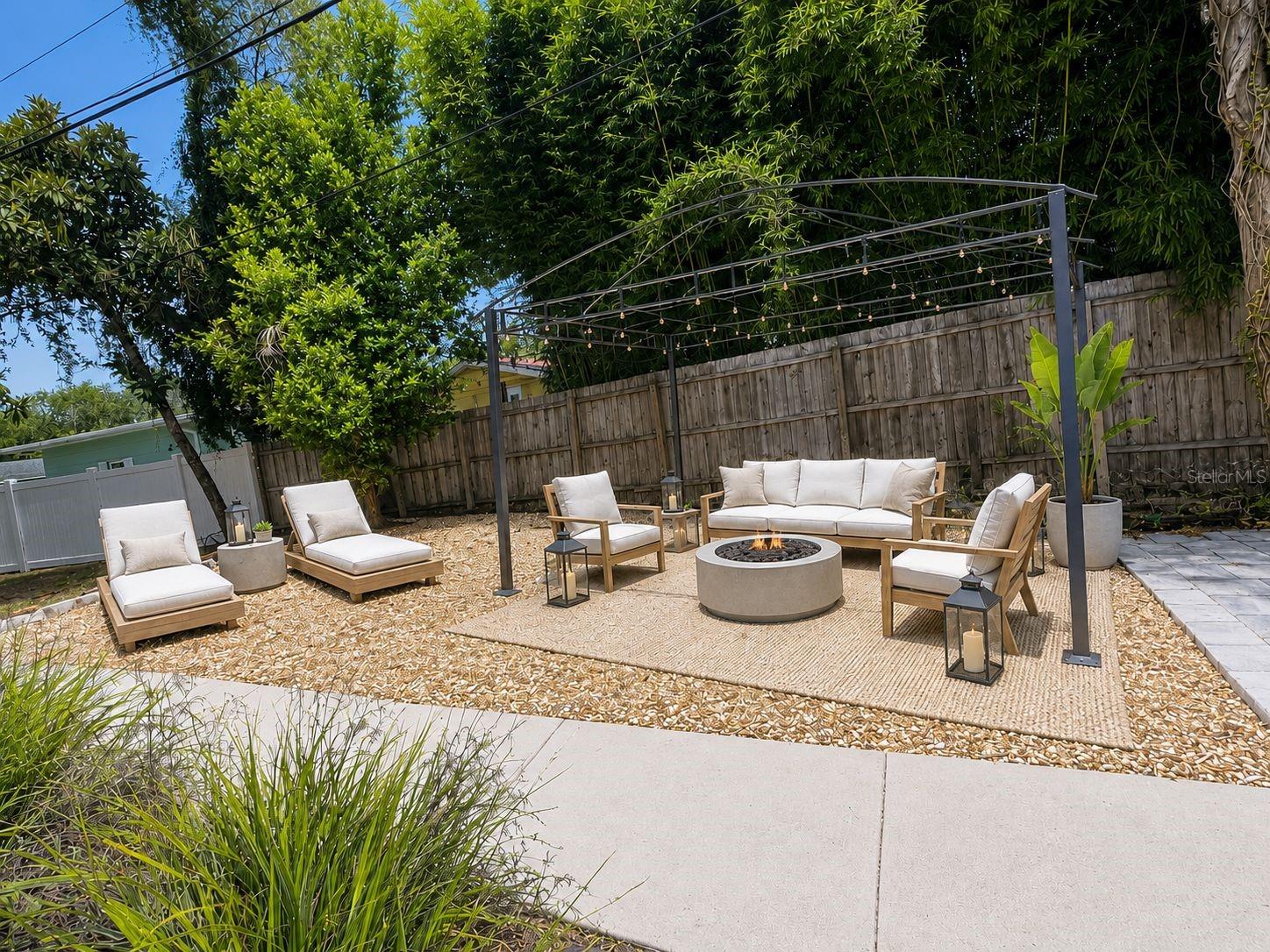 SHORE CREST - Residential