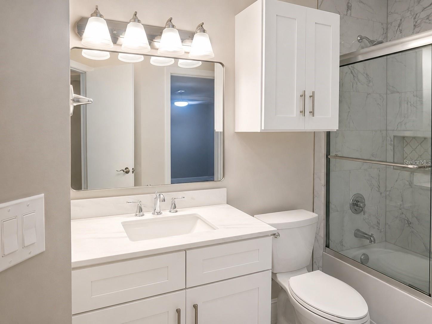 LANDING A CONDO - Residential
