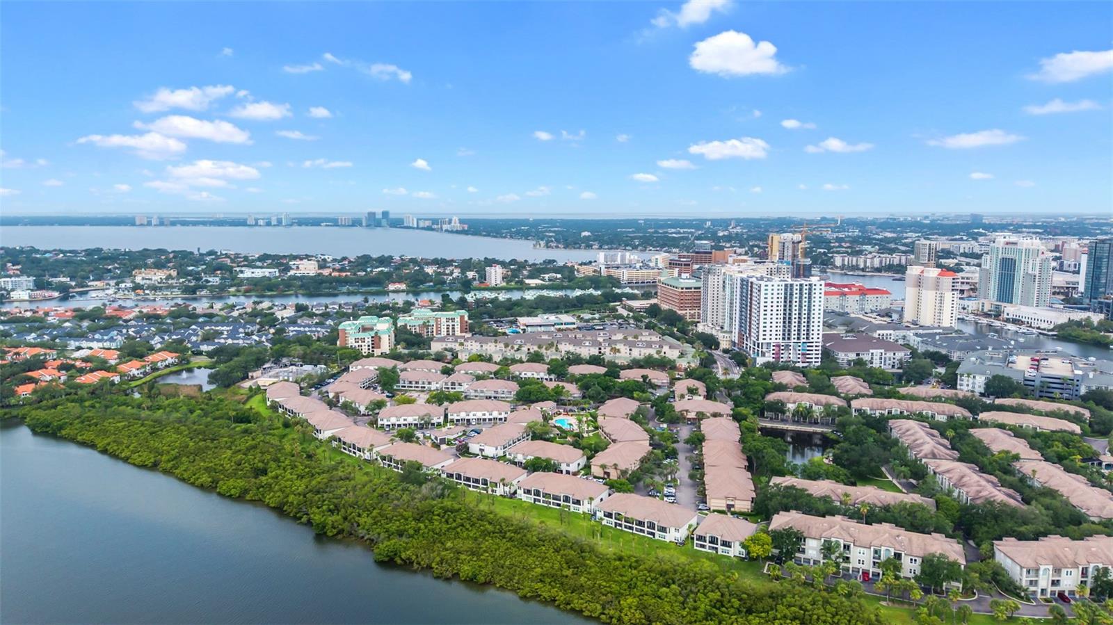 HARBOUR PLACE CITY HOMES A CON - Residential