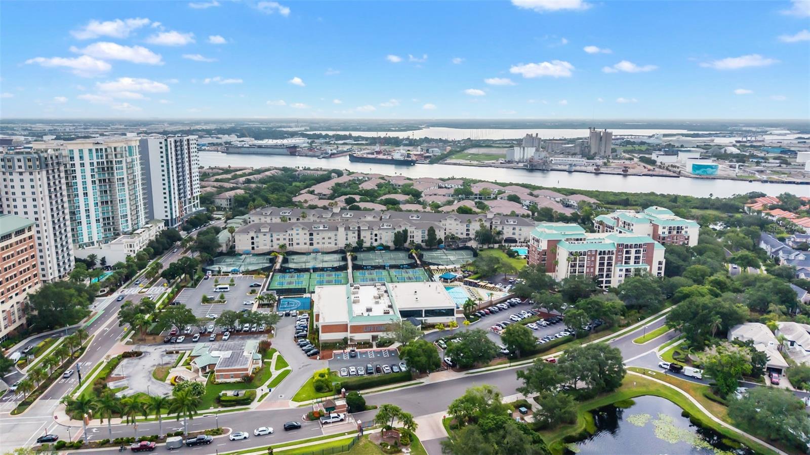 HARBOUR PLACE CITY HOMES A CON - Residential