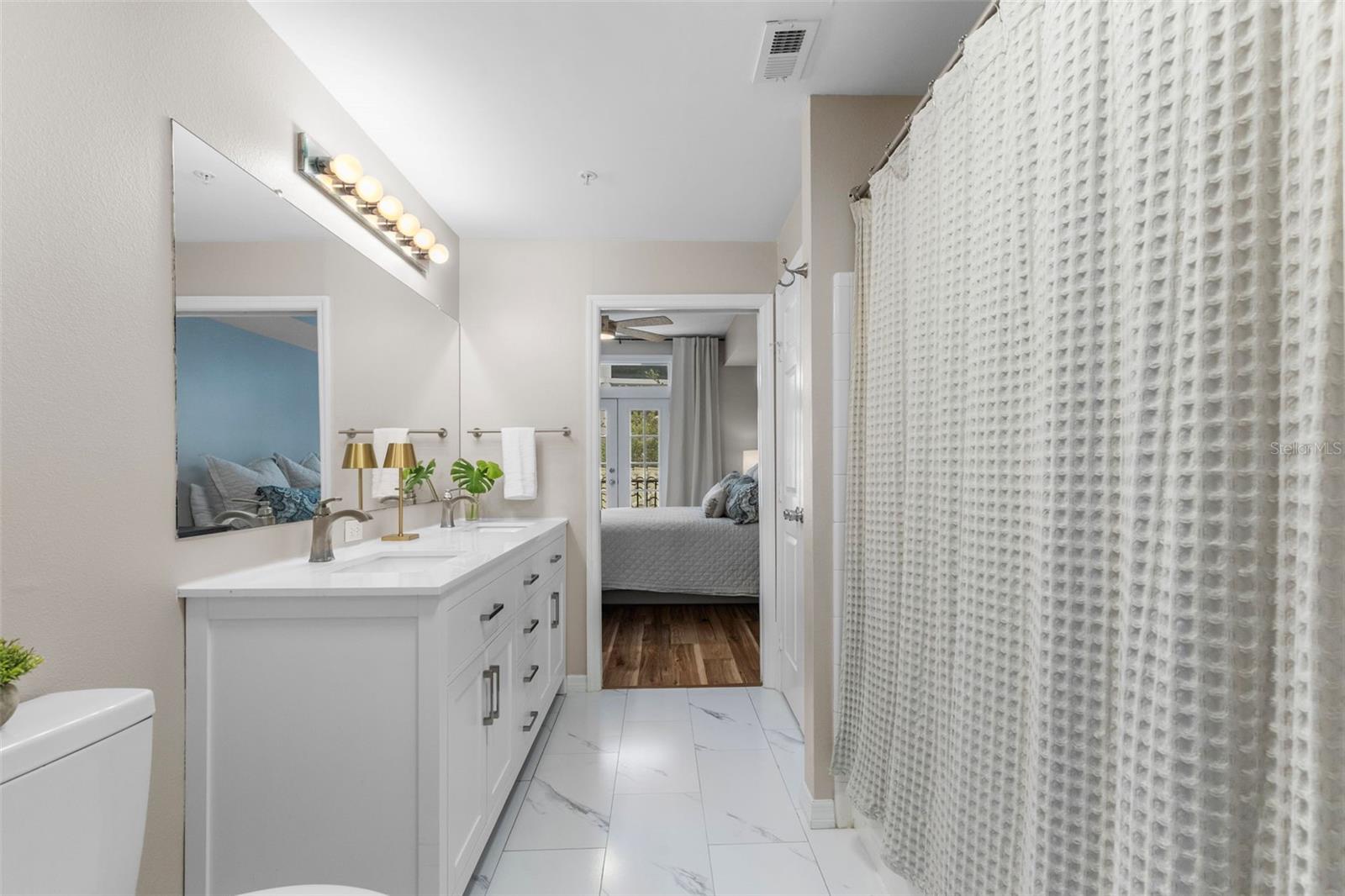 HARBOUR PLACE CITY HOMES A CON - Residential
