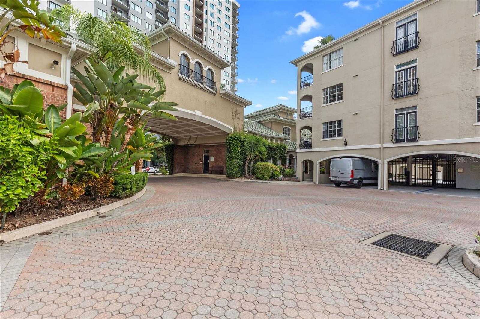 HARBOUR PLACE CITY HOMES A CON - Residential