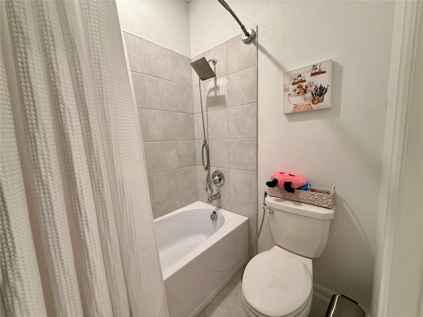 WELLNESS RDG PH 1-A - Residential Lease