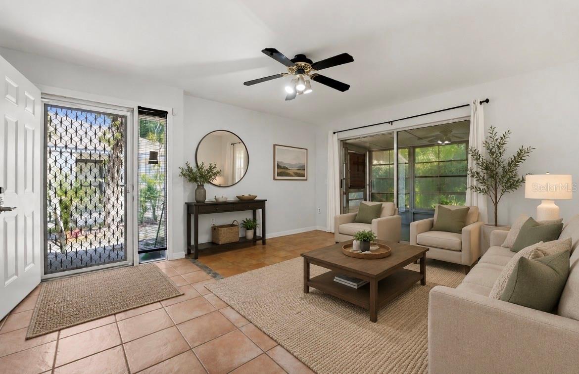 ROYAL PALM VILLAS - Residential