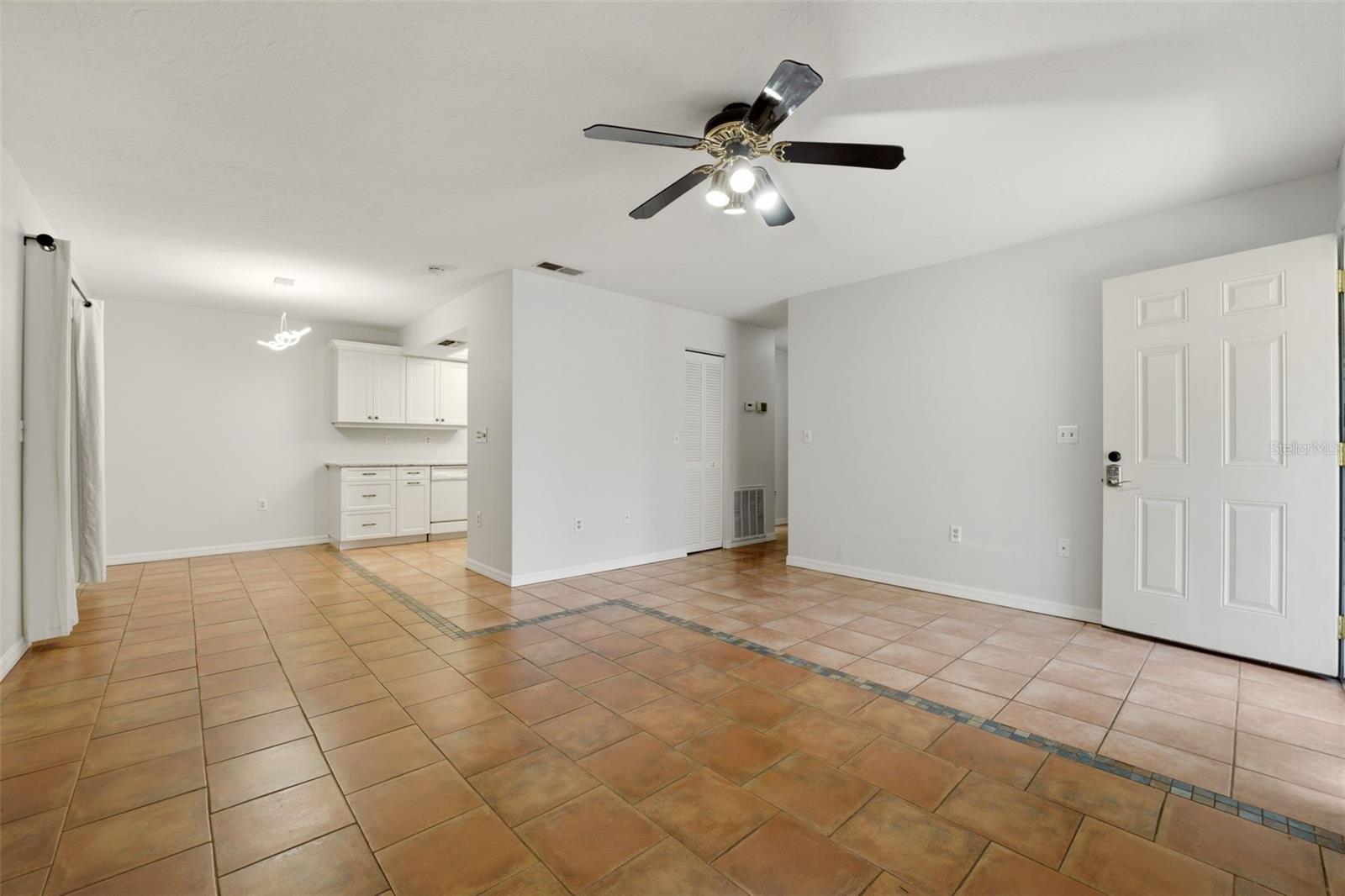 ROYAL PALM VILLAS - Residential
