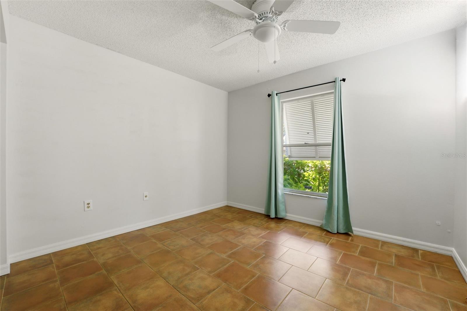ROYAL PALM VILLAS - Residential