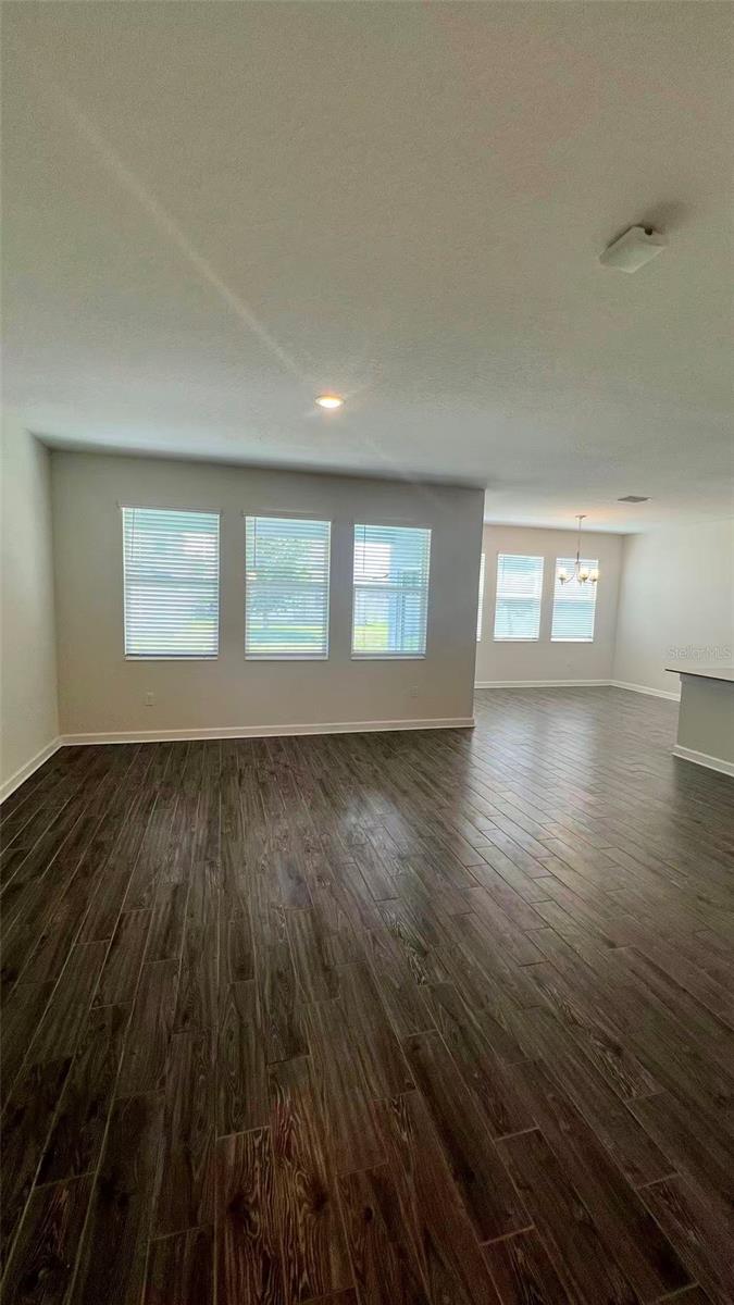 STOREY LAKE PH I-3B - Residential Lease