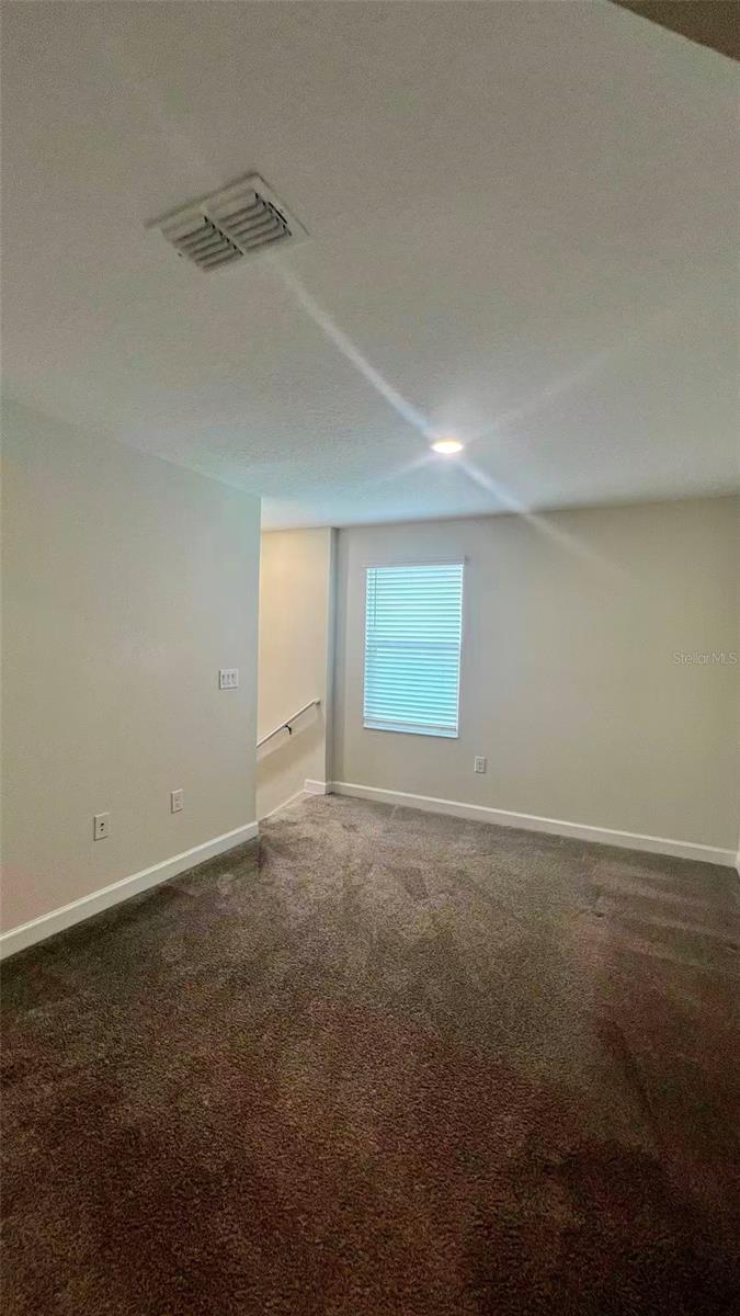 STOREY LAKE PH I-3B - Residential Lease