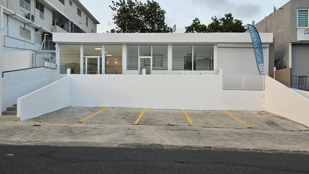 ST JUST - Commercial Lease