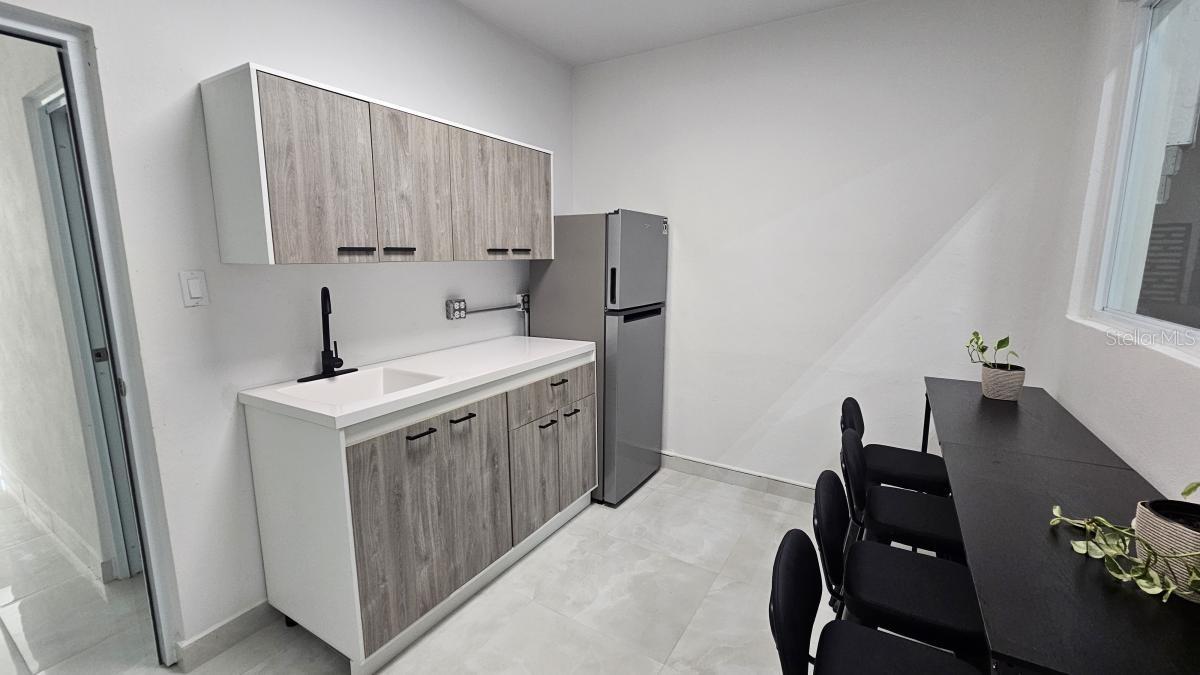 ST JUST - Commercial Lease