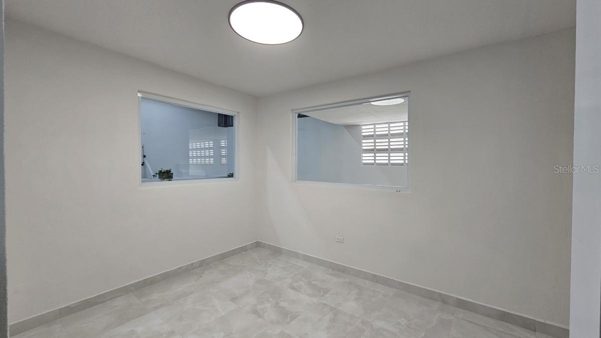 ST JUST - Commercial Lease