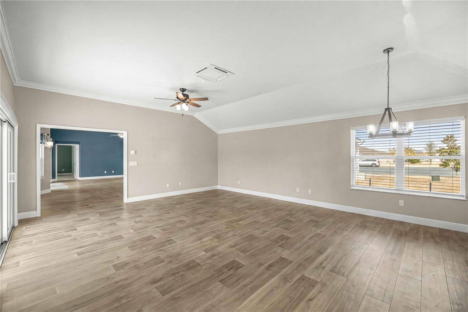 OXFORD OAKS PHASE 1 - Residential