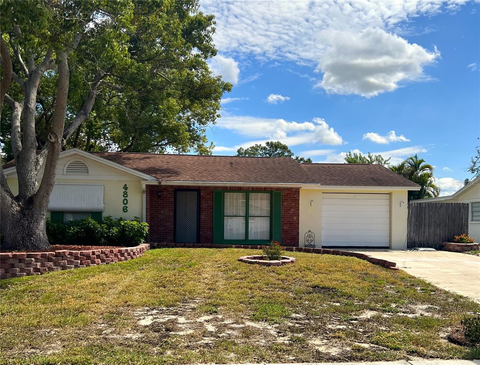 TANGLEWOOD TERRACE - Residential