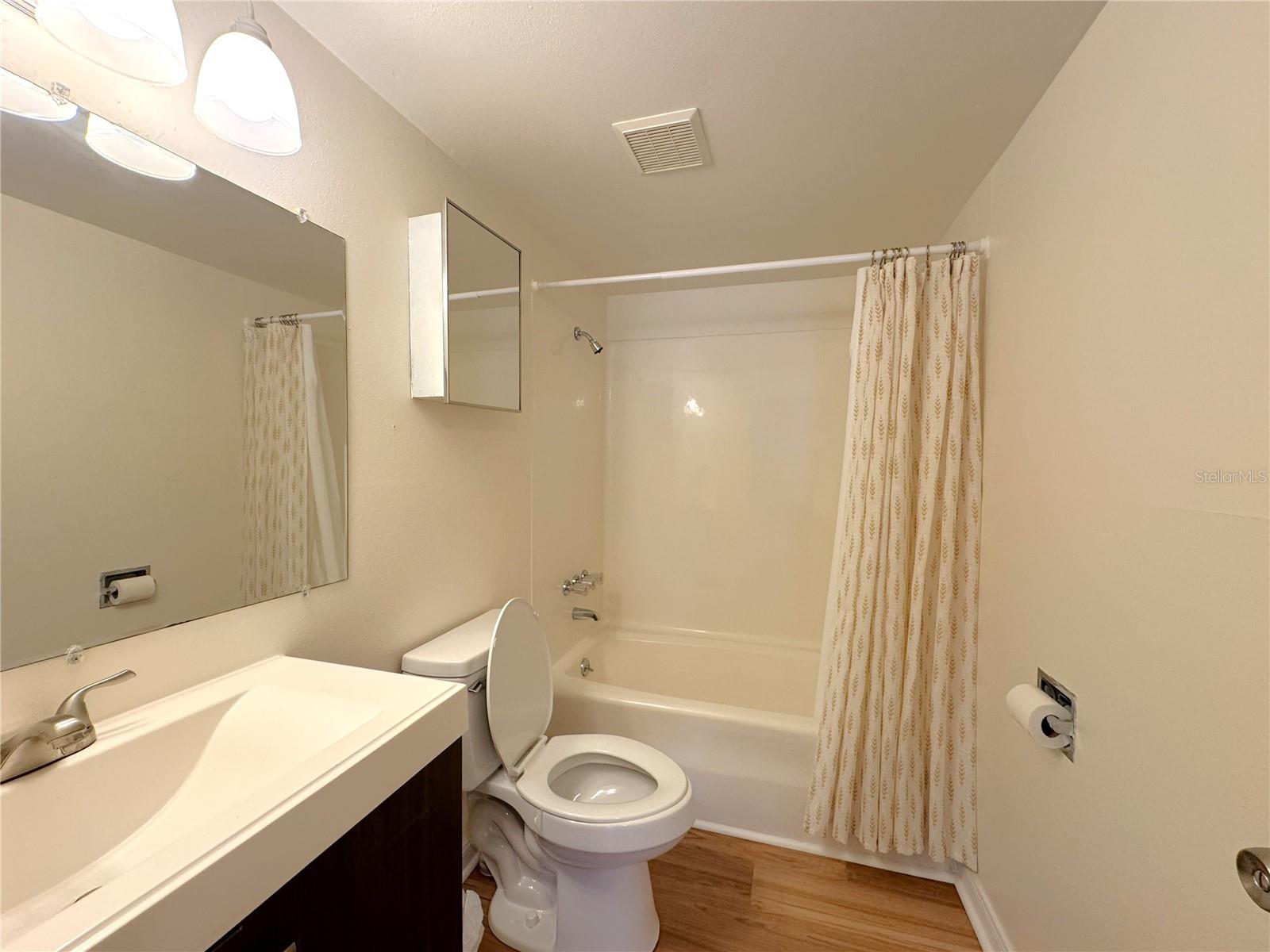 INVERNESS VILLAGE CONDO - Residential Lease