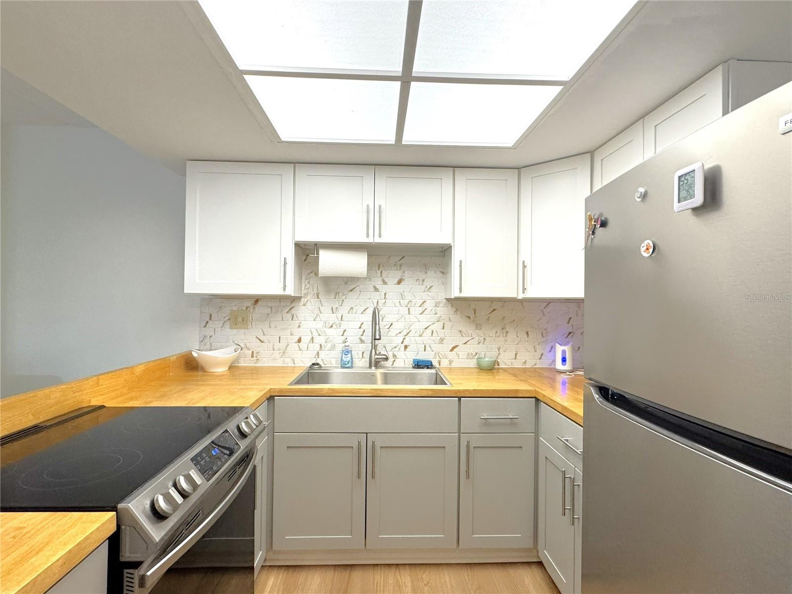 INVERNESS VILLAGE CONDO - Residential Lease