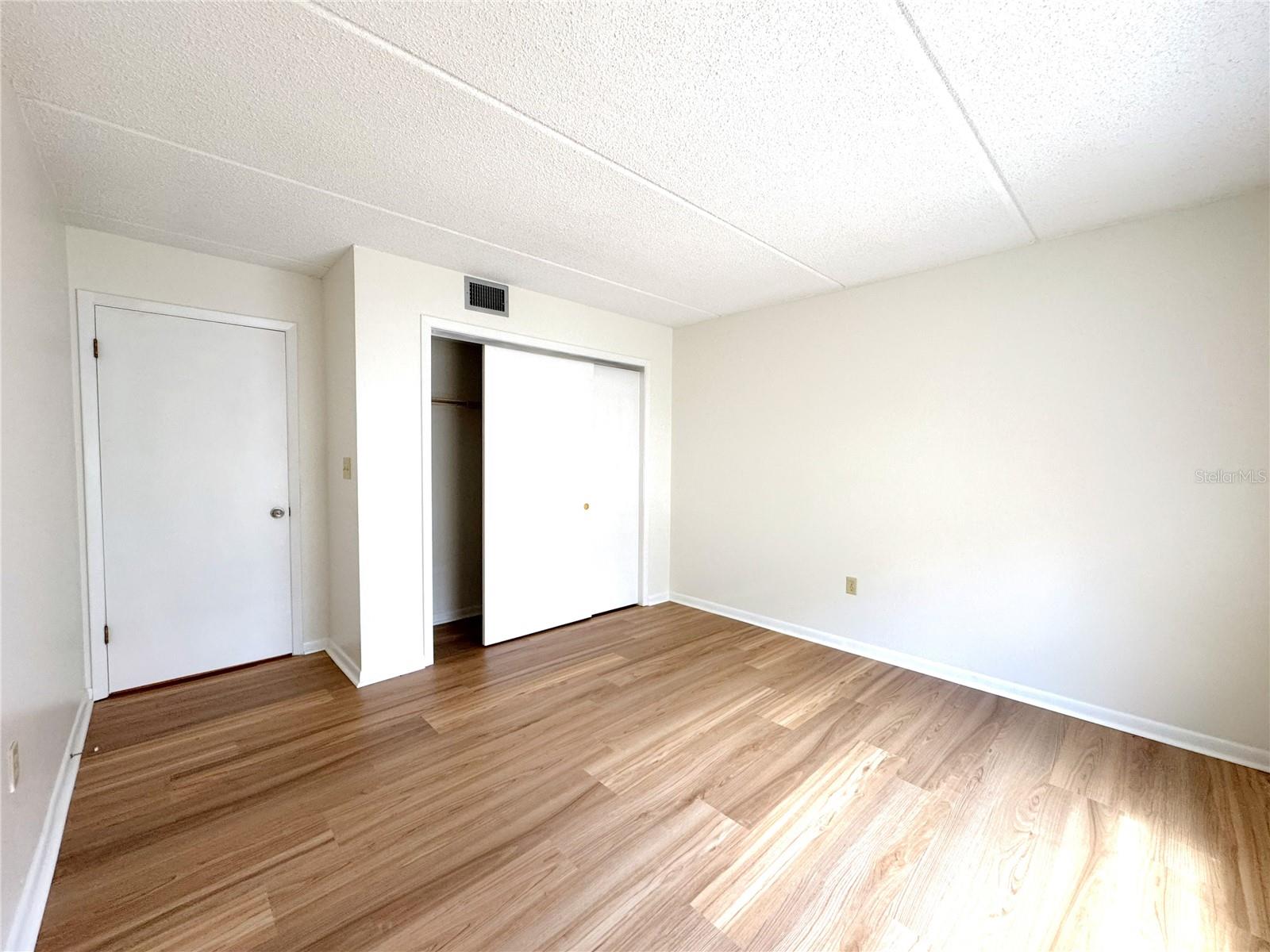 INVERNESS VILLAGE CONDO - Residential Lease
