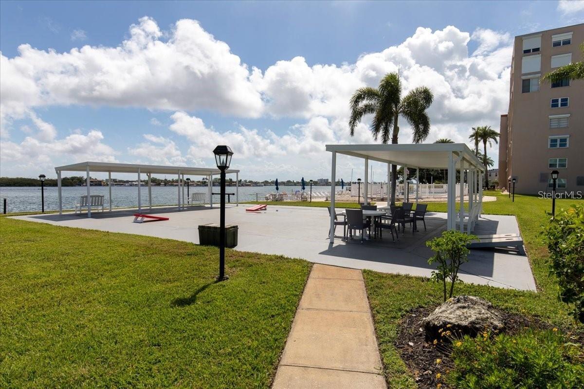 SHORE VIEW BLDG - Residential
