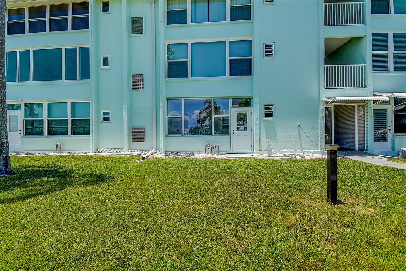 SHORE VIEW BLDG - Residential