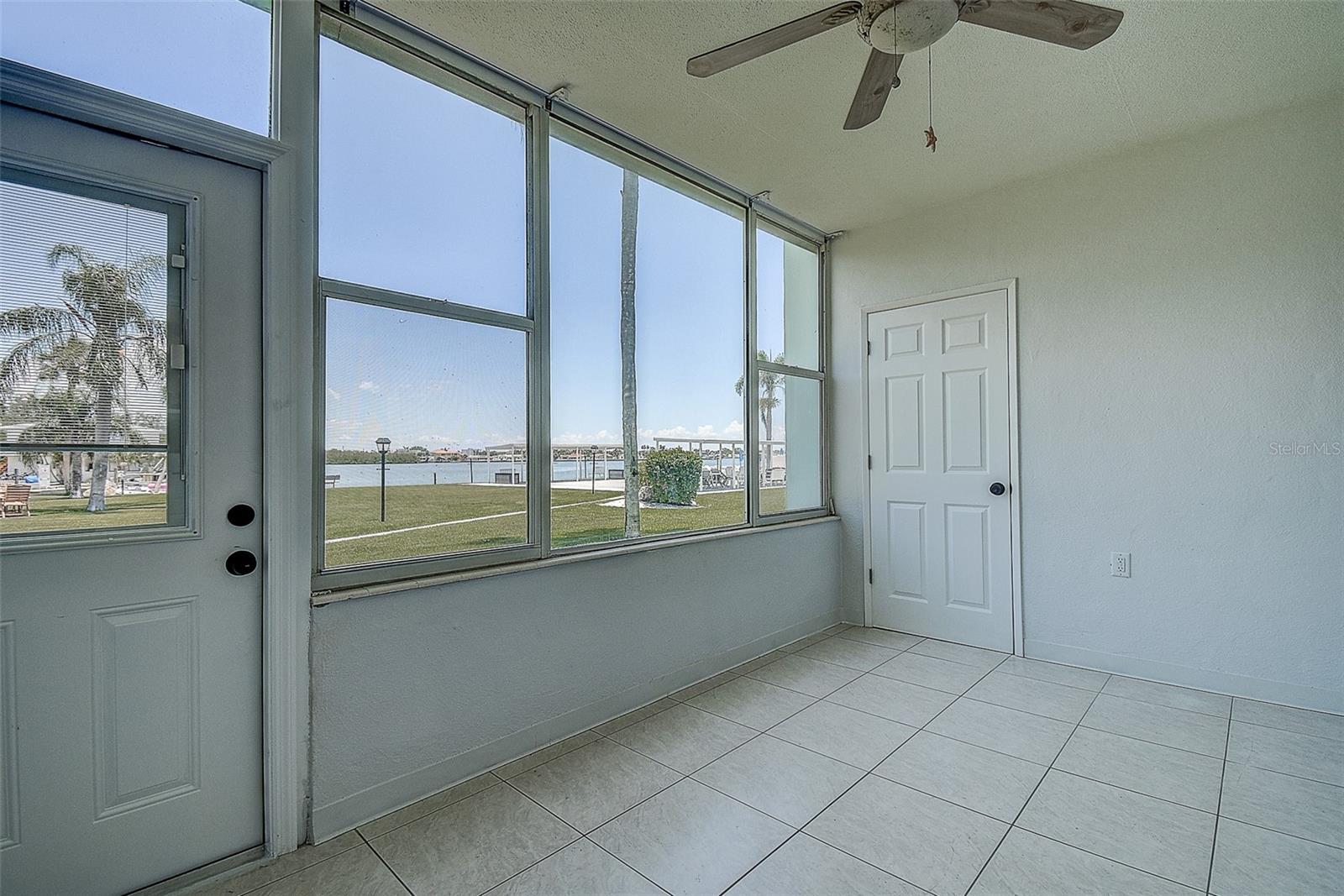 SHORE VIEW BLDG - Residential